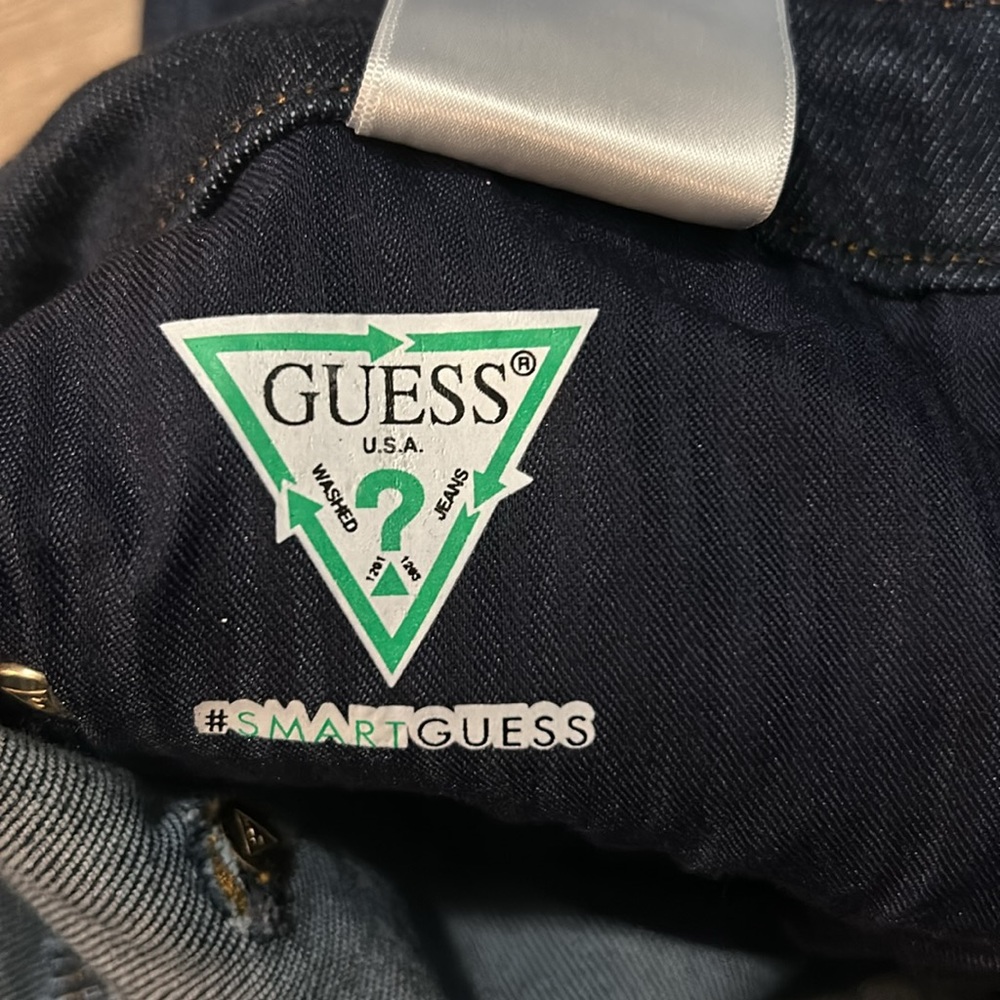 Guess Jeans - Picture 5 of 6